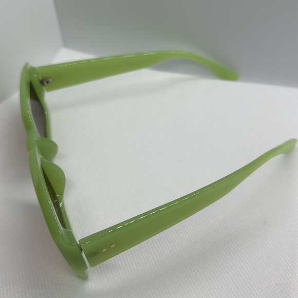 NWT Trendy Lime Green Rectangle Sunglasses | Retro 90s Chunky Frame UV400 Shades main image 9